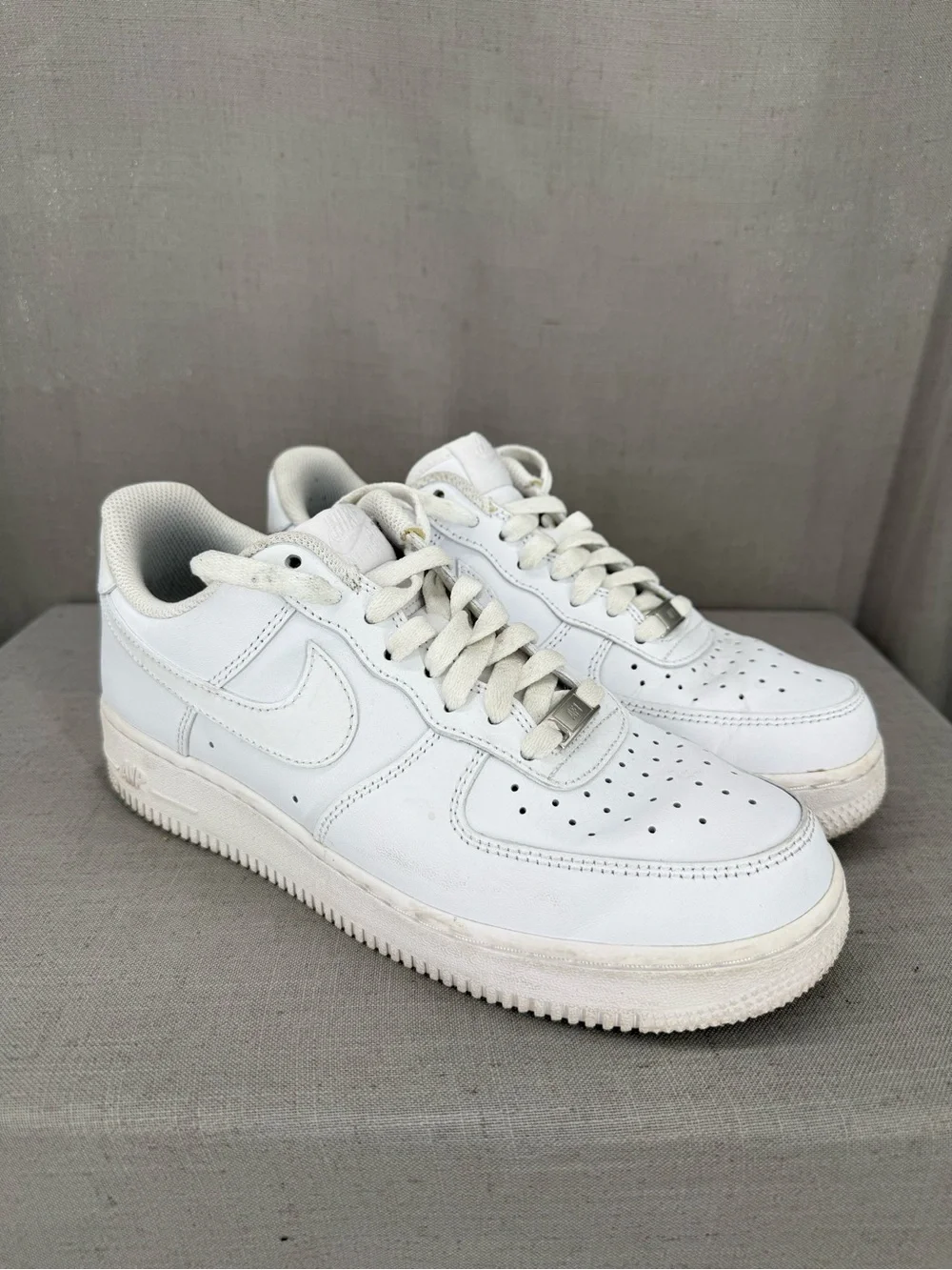 Nike Air Force 1 Shoes Mens Size 8 Triple White Sneakers Low Athletic AF1 '07